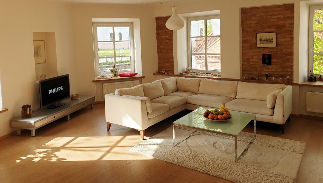 Exceptional Uzupis Bridge 3 Bedroom Apartment ヴィリニュス エクステリア 写真