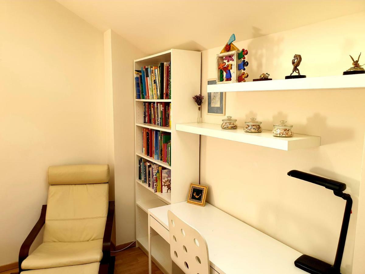 Exceptional Uzupis Bridge 3 Bedroom Apartment ヴィリニュス エクステリア 写真